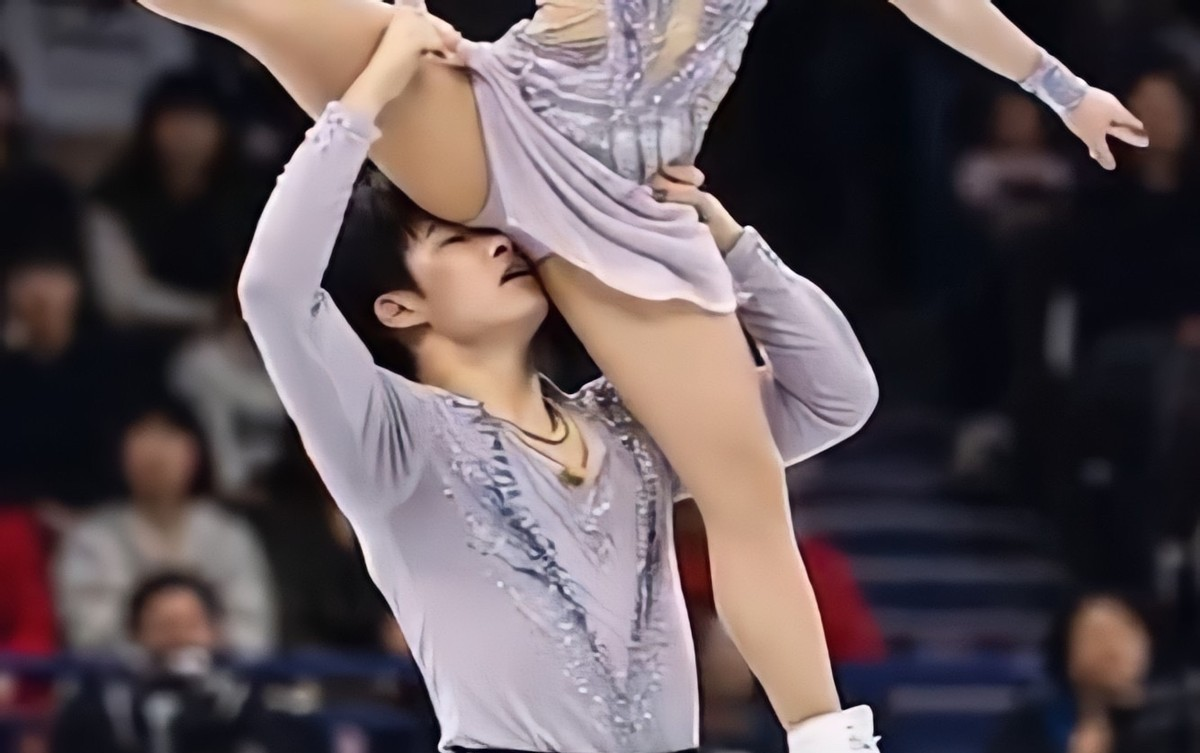 开云体育官网-神仙对局！体操比赛过程堪比大片