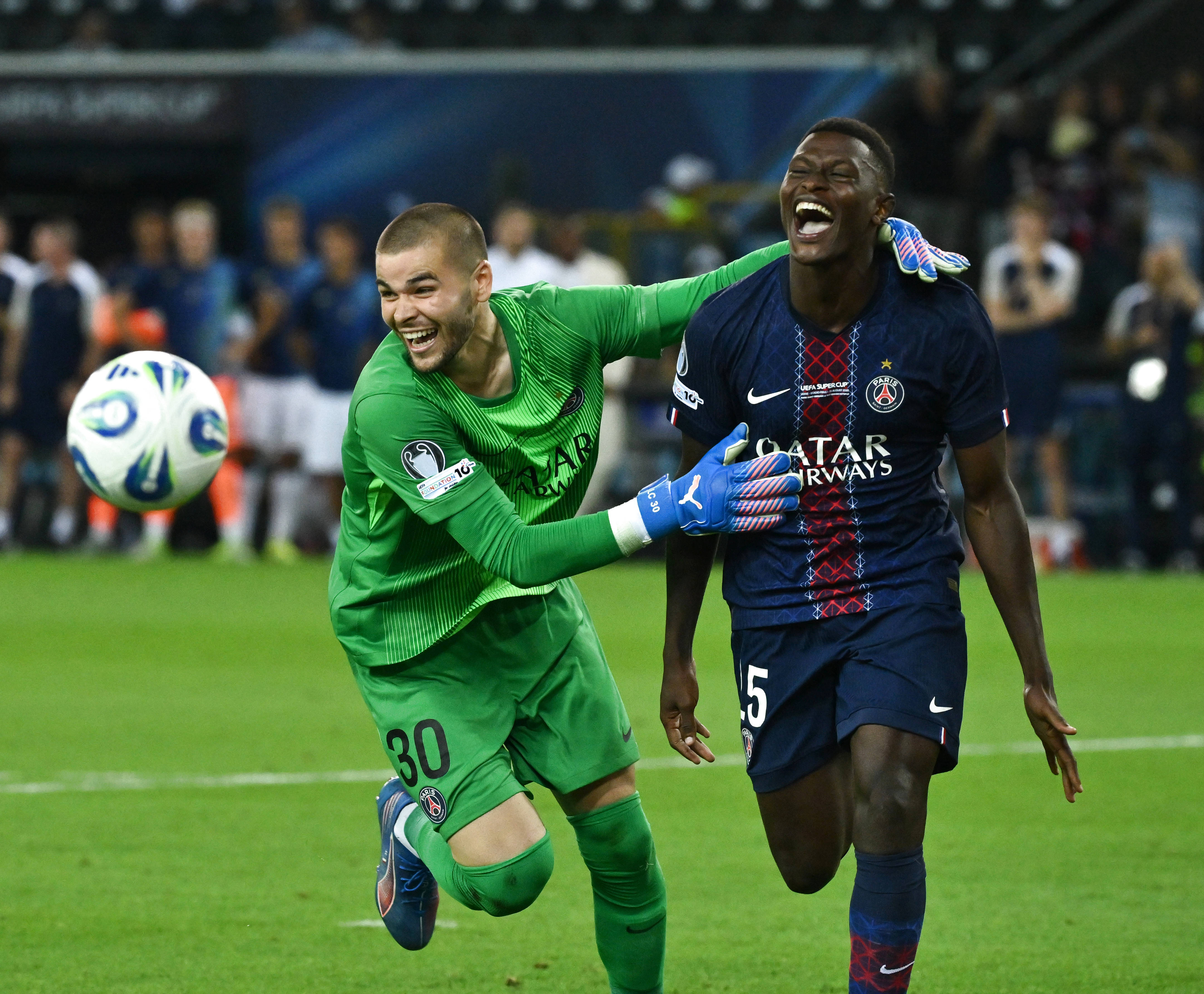 欧洲杯选手刷新世界纪录,震撼全场 欧洲杯选手刷新世界纪录,震撼全场