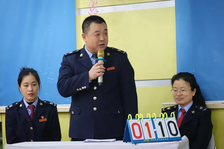 开云体育登录-关于竞猜热点队主教练发声，誓言带队登顶的信息