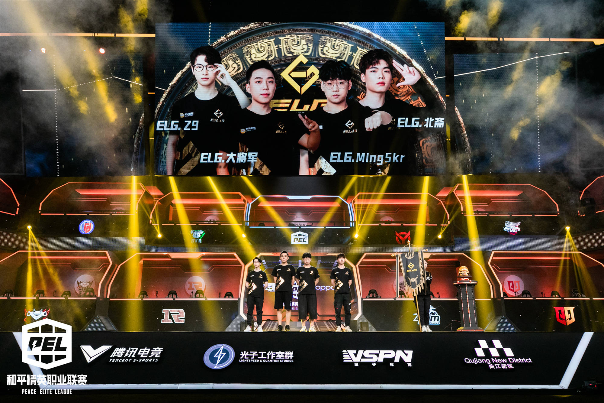 终极之夜!街霸6冠军悬念即将揭晓 终极之夜!街霸6冠军悬念即将揭晓