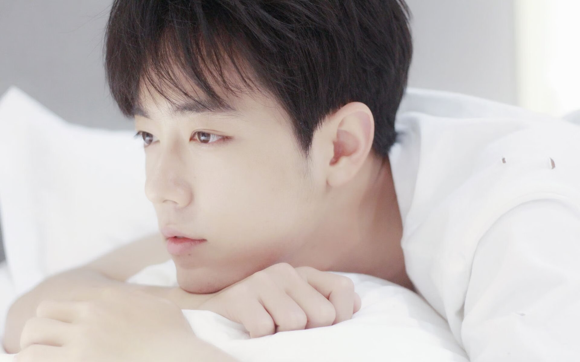 血脉压制！布伦森50分炸裂输出创纪录，勇士生死战力克76人显底蕴